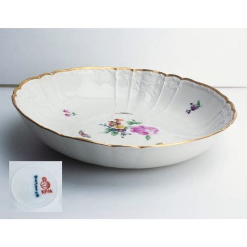Plato Bowl de porcelana KPM con Flores y Mariposas Pintadas a Mano